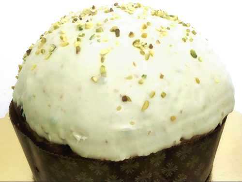 Panettone ricoperto al Pistacchio con gocce di pistacchio